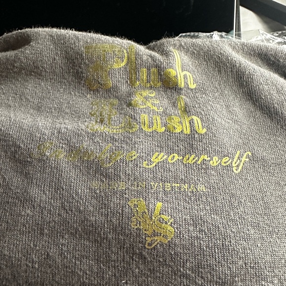 Plush & Lush Grey Sparkly Leisure Set - Picture 10 of 10